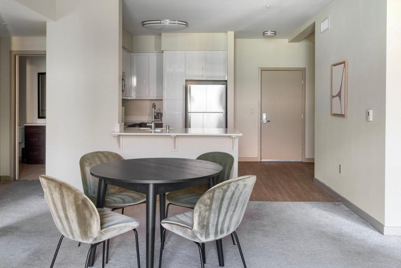 Apartment 3br W Pool Spa Nr Bart Groceries Sfo-1459 Dublin
